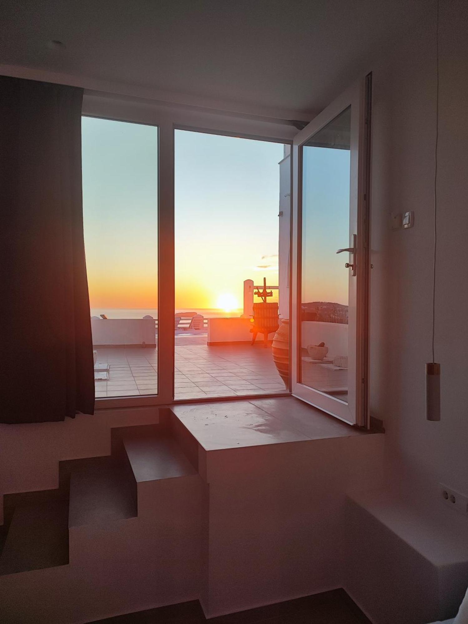 メガロホリThe Cliff Reflections - Adults Onlyアパートメント 部屋 写真